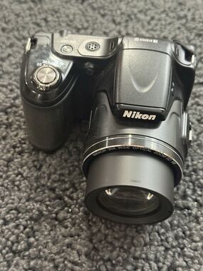 Nikon Coolpix L820 16MP Digital Bridge Camera 30x Optical Zoom Black For Parts